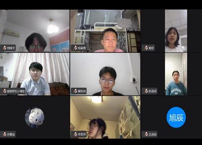 学生骨干们积极参会、认真听讲、深深思考